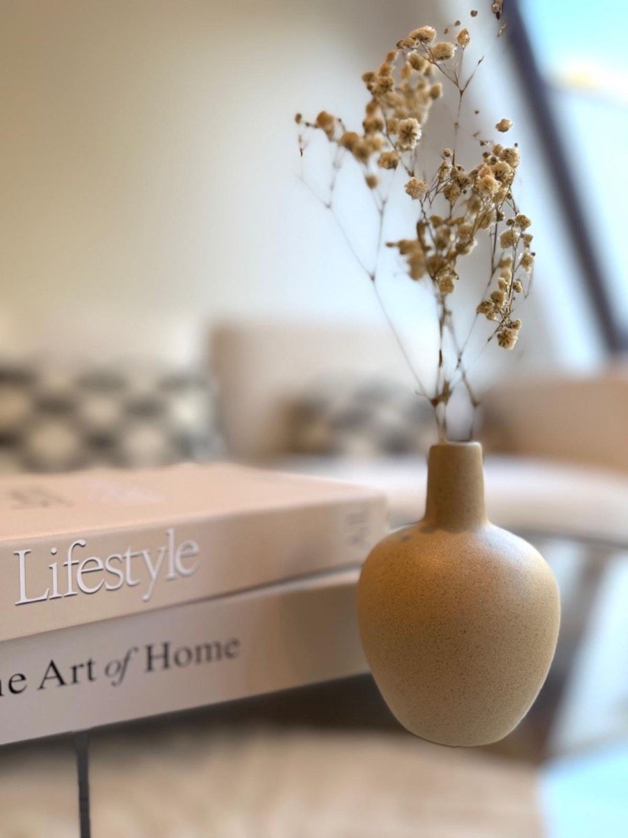 Home Staging Wohnzimmer Hell – professionelles Home Staging von Die Staging Profis (staging-profis.de)